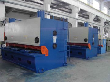 Máquina para corte de metales de la hoja hidráulica del sistema del CNC 4 veces por movimientos mínimos