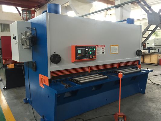 Cizalla Guillotina de Chapa Metálica Máquina de Corte Hidráulica CNC con Tope Trasero de 600 mm Válvula Rexroth y Corte de Metal